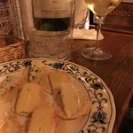 maru 2F - チーズとワイン。