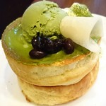 星乃珈琲店 - 宇治抹茶のスフレパンケーキ