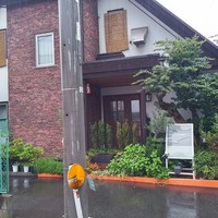 サラマンジェ ド ヨシノ - 鎌倉駅西口より徒歩6-7分。目印は御成小学校。