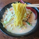 ra-membanri - 野菜豚骨ラーメン→麺リフト