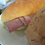 かえで庵 - 大ぶりなあったかサンドウィッチが２つ