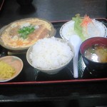 伊賀ドライブイン - カツとじ定食600円