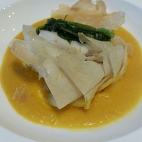 La vie - クロメジナと春菊のブリック包み焼き　ニンニクの香る人参のスープ