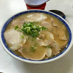 一竜軒 - 大盛りチャーシュー麺