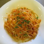 イタリアンレストラン Zucca - エビの少し辛いトマトクリームソーススパゲティ