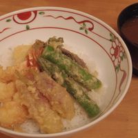 てんぷら 山の上 Roppongi 東京ミッドタウン店 - 季節の特別天丼