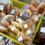 ミヤケハートショップ＆ハート食堂 - 築穴製菓のパン