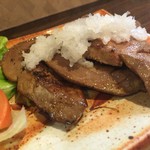 丸金 - レバーステーキ