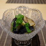 旬菜 みつや - ごちそうコース（税込み５４００円）のスタートは冷やし茄子煮