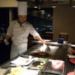 鉄板焼レストラン八景 - 窓の外の灯りは八景島