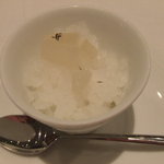 ユニッソン デ クール - タイムのグラニテ　梨のコンポテ