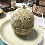 焼肉 はせ川 - 丸ごとメロンシャーベット750円