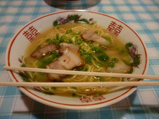 ラーメン月や>