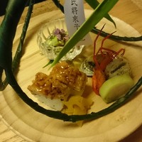 菊乃井 本店 - 竹の輪っかと御札が面白い！