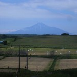 あとりえ華 - 利尻富士を望む絶景が広がります