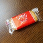 カフェ ラクーン - ロータスビスケット