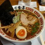 ラーメン屋 壱番亭 - 黒味噌ラーメン780円+税。