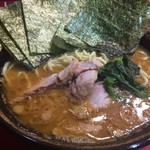 家系総本山 ラーメン 吉村家 - 中盛り+海苔