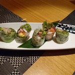 六鮮 - 海鮮生春巻き　734円