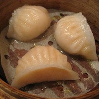 廣東飯店 - 点心：鮑と干し貝柱の蒸し餃子（3個￥600税別）