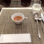 キッチンステージ - 冷たいフレッシュトマトのスープ