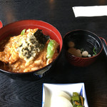 Soba Dokoro Kanshiyuunabe Mitsuru An - (￣Д￣)ﾉ天とじ丼