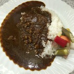 松ヶ枝町のおむらいす屋 - で 食べたのが漆黒のルーがかかった欧風カレー