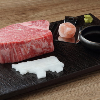 箸でも切れる！？自慢の熟成シャトーブリアン！！