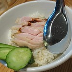 麺屋 武吉 - めちゃ美味しいカオマンガイ・タイ料理の基本中の基本料理じゃ