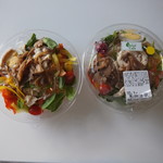 Salad Cafe - 蒸し鶏と３種のきのこのサラダ：黄色シール２個購入がお得