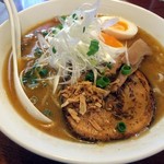 赤まろラーメン　翔 - 赤まろチャーシュー（並）；９５０円