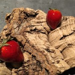 フロリレージュ - いちごの「パート・ド・フリュイ」