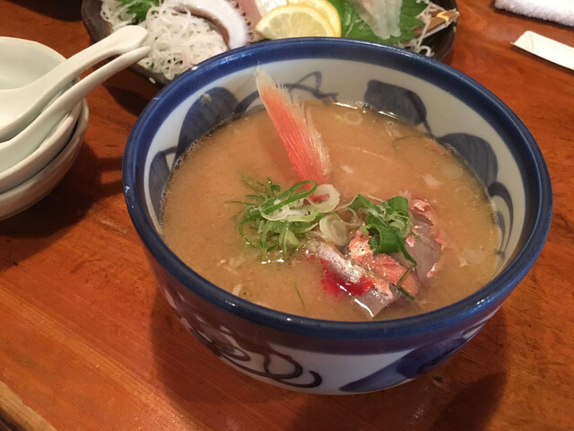 あら汁極上 ひらめ しまあじ上等 By 浜の布袋 網元料理あさまる あさまる 茅ケ崎 魚介料理 海鮮料理 食べログ