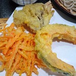 和花十割そば - 食べ放題の野菜天3個