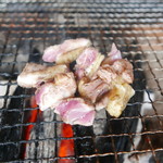 ろばたやき山ろく - 地鶏塩焼き