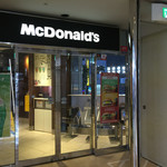 マクドナルド - 2016/07 ビックカメラ渋谷東口店 本館の２階からの入口