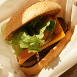 フレッシュネスバーガー - クラシックチーズバーガー（６００円＋税）２０１６年６月