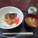 奥山温泉 食事処 - 山女のうま揚げ丼650円