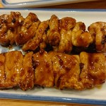 シロ、ガツのたれ各1本80円