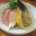 らーめん専門 うしおととり - アジアン煮干しつけ麺