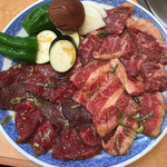 Sanzenri - ファミリーセット 2480円
                      (カルビ、ロース、ハラミ各100g+野菜焼き)