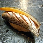 日本橋橘町　都寿司 - 小肌。もちろんシャリは人肌。（スミマセン）