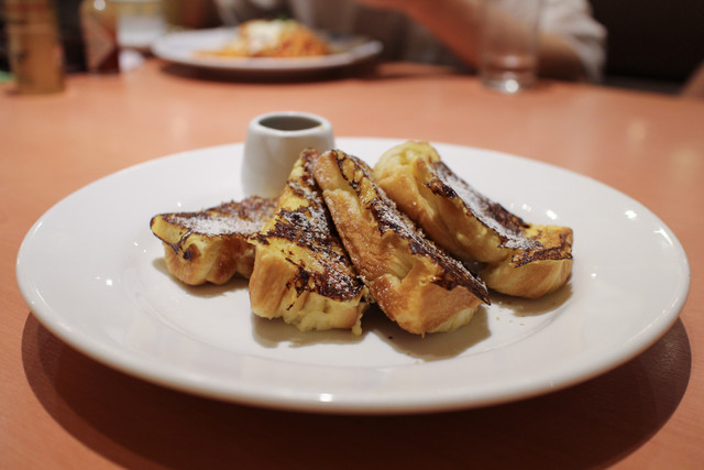 Denny's Itaka Ten photo 2