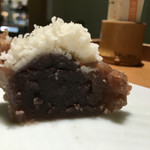 叶匠寿庵 - 季節の生菓子と抹茶セットの断面