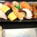 松葉寿司 - にぎり ￥850 と サービスしてもらったお吸い物