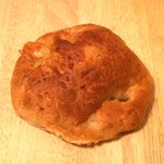 VIRON 丸の内店 - じゃがいもとモッツァレラチーズのフォカッチャ　ドゥミ