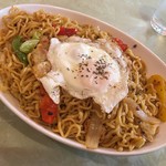 エパレット - パッタイ焼きそば大盛り