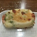 焼きたてパン売場 - 枝豆チーズ