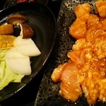 焼肉 とく - てっちゃん、上ミノ、焼き野菜
