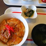 豚丼(タレ)700円